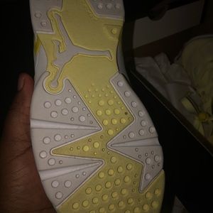 retro 6 jordans dyminate yellow jordans size 5.5